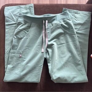 Jade figs scrub pants